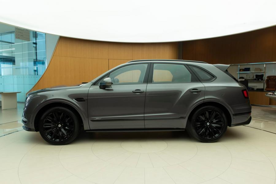  Bentley Bentayga Speed Blackline (Granite) 2020 года  (UAE) (фото 2 из 10)